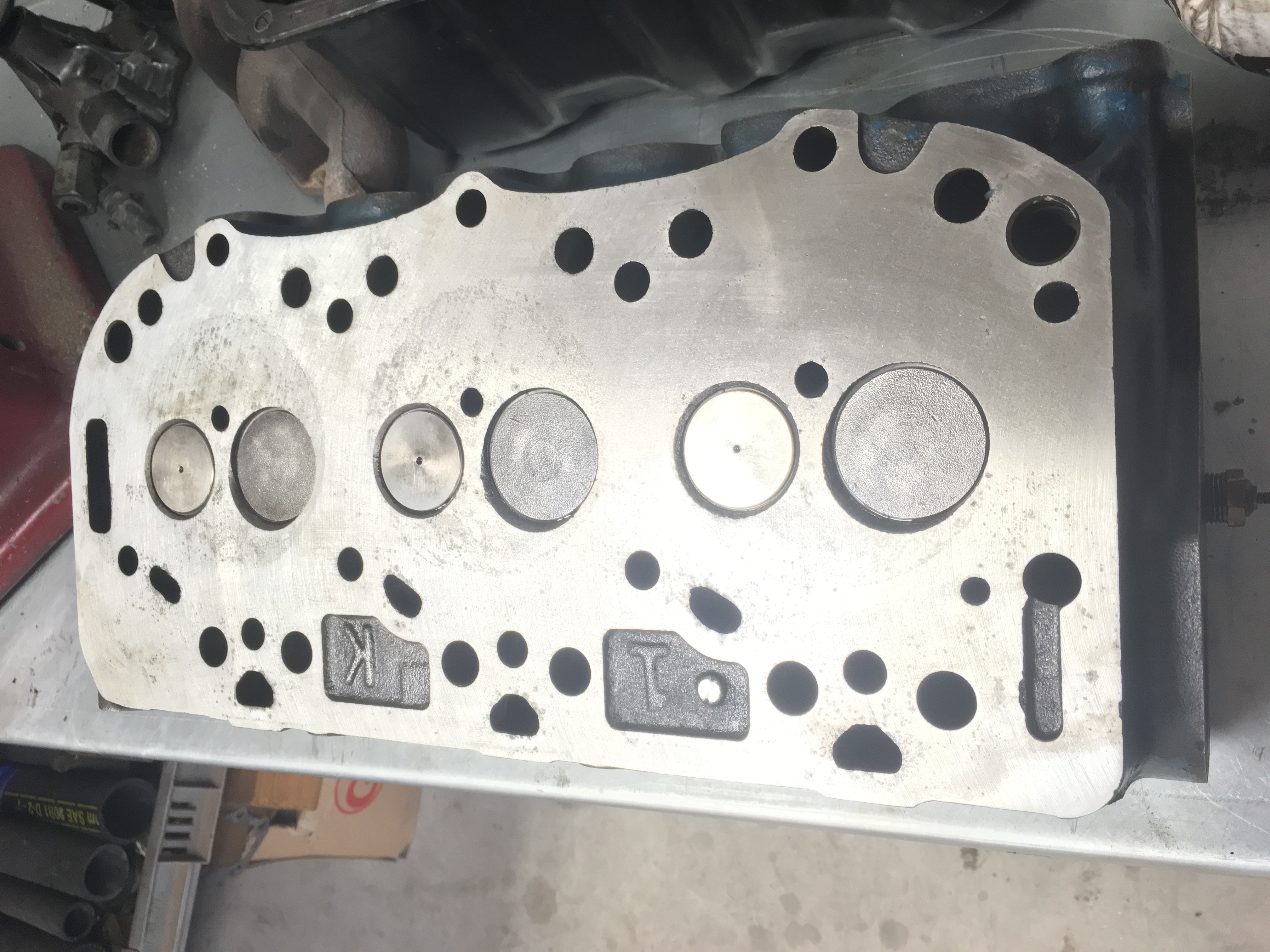 Cilinderkop Ford 2000 / 3000 ruil