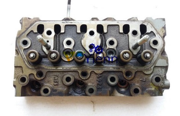 Cilinderkop Yanmar 3TNE82A gereviseerd 